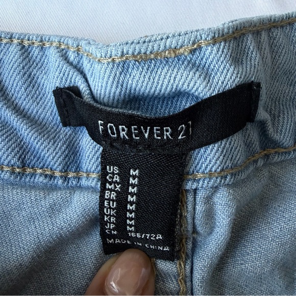 Forever 21 Light Blue Distressed Jean Shorts w metal grommets Size Medium - Picture 2 of 7